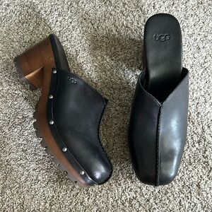 Black Ugg Clogs